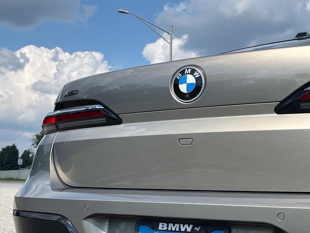 Used 2024 BMW 760i xDrive AWD/4WD image 16