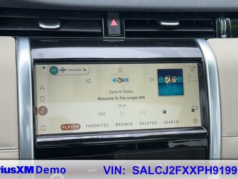 Used 2023 Land Rover Discovery Sport S image 35