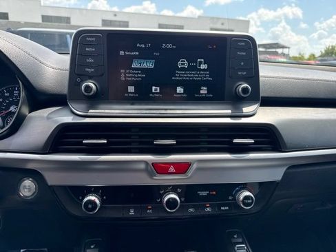 Used 2021 Kia Telluride S FWD image 11