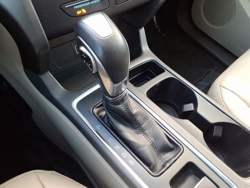 Used 2018 Ford Escape SEL image 23