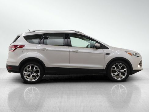 Used 2016 Ford Escape Titanium w/ Canadian Touring Package image 6