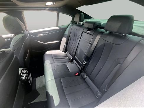 Used 2023 BMW 530i w/ Convenience Package RWD image 19