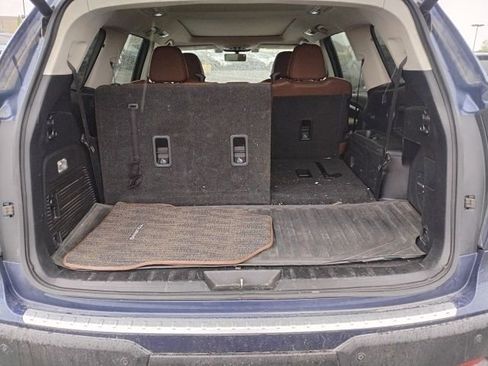 Used 2019 Subaru Ascent Touring w/ Popular Package #2 image 9