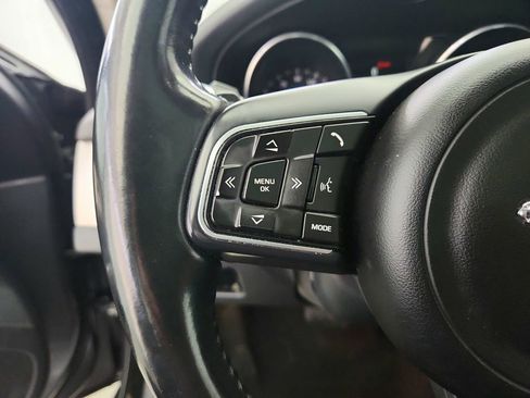 Used 2017 Jaguar XF Prestige AWD/4WD image 19