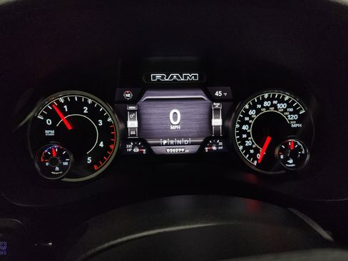 Used 2021 RAM 3500 Laramie w/ Night Edition image 10