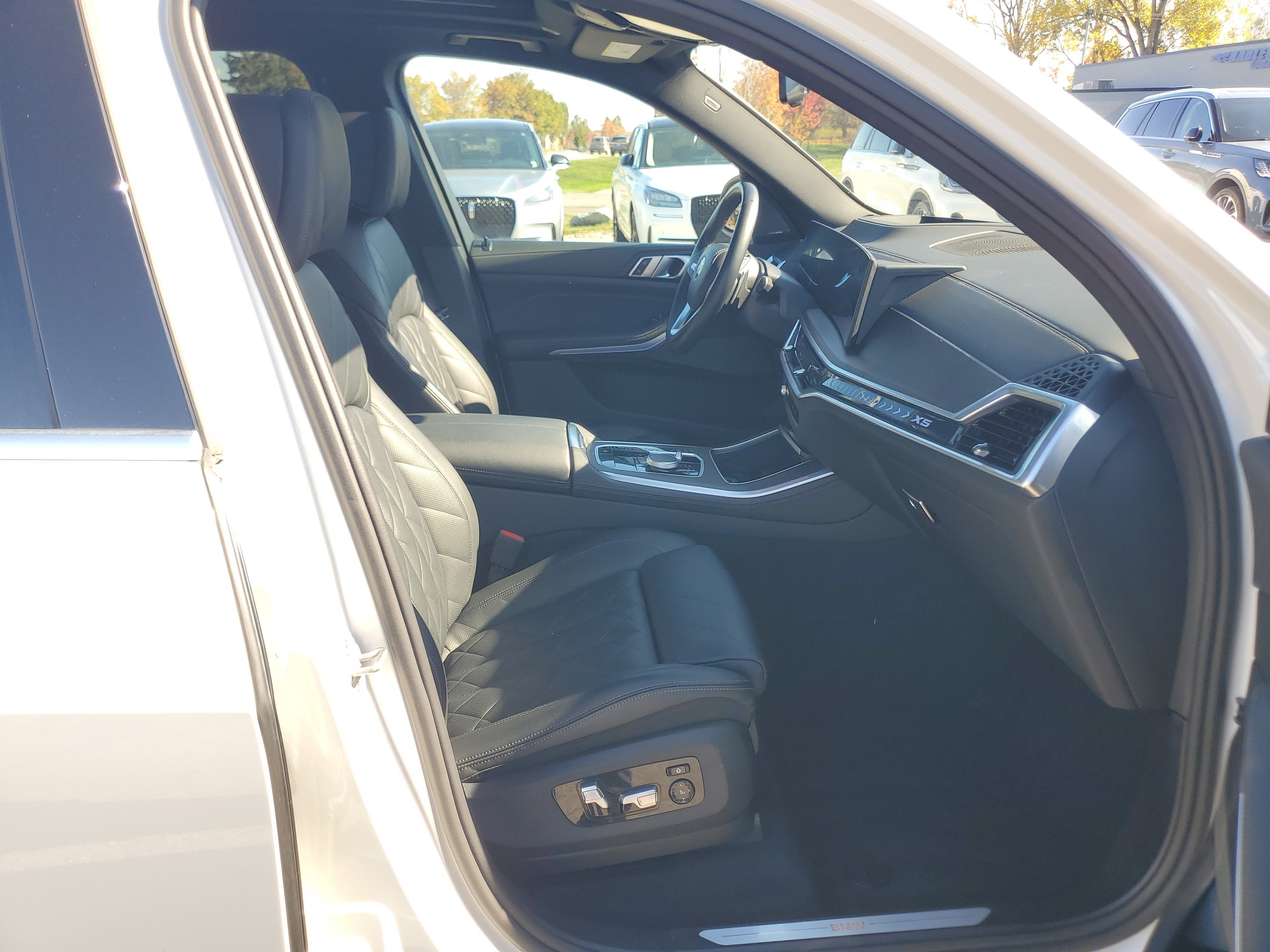 Used 2024 BMW X5 xDrive40i AWD/4WD image 9