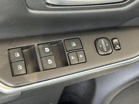 Used 2016 Toyota Camry LE FWD image 13