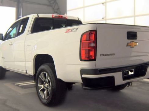 Used 2016 Chevrolet Colorado Z71 AWD/4WD image 7