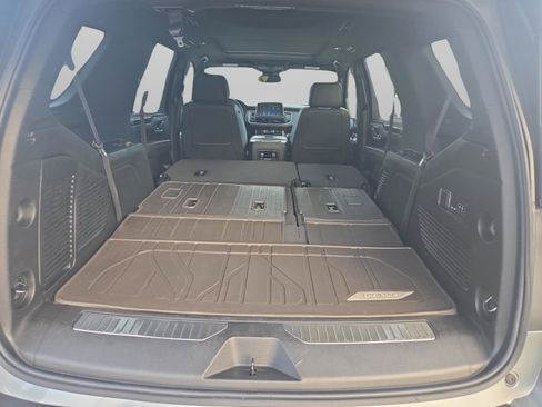 Used 2023 Chevrolet Tahoe RST w/ Luxury Package image 28