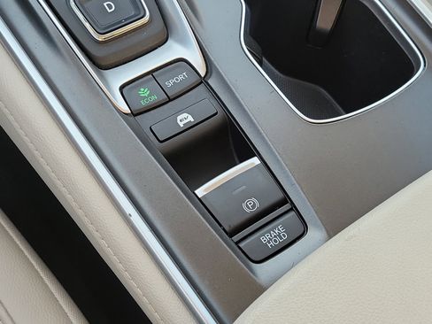 Used 2022 Honda Accord Touring image 26