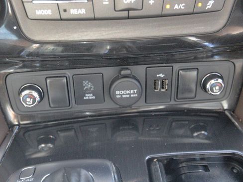 Used 2019 Nissan Armada Platinum w/ Captain's Chairs Package AWD/4WD image 27