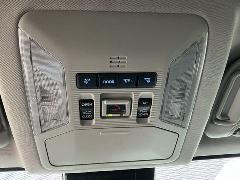 Used 2022 Toyota RAV4 XLE Premium FWD image 30