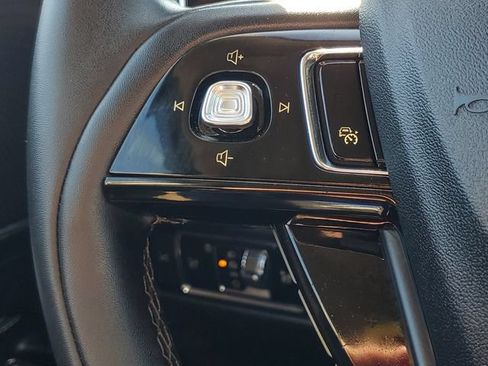Certified 2023 Lincoln Corsair AWD image 15