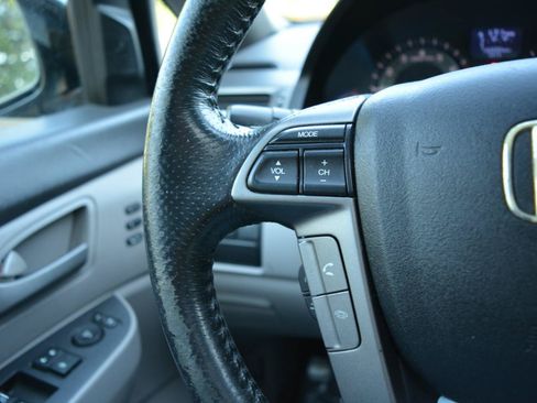 Used 2013 Honda Odyssey Touring Elite image 29