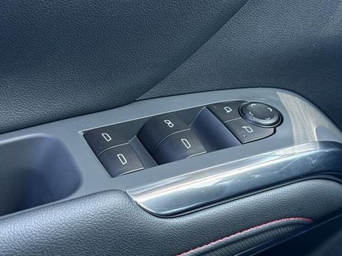 New 2026 Chevrolet Traverse Z71 w/ Enhanced Driving Package image 12