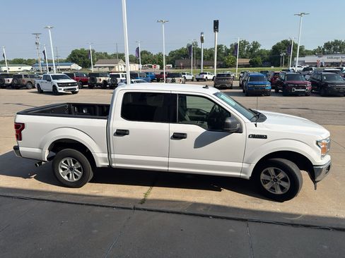 Used 2019 Ford F150 XLT RWD image 4