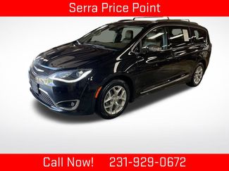 Used 2019 Chrysler Pacifica Limited w/ Advanced Safetytec Group FWD 360° Tour