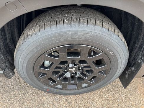 New 2026 Mitsubishi Outlander AWD image 42