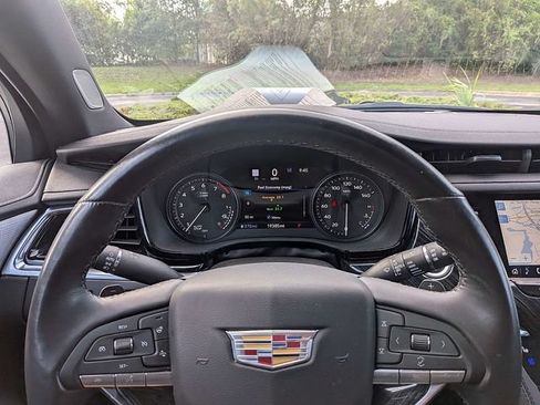 Certified 2023 Cadillac XT6 Premium Luxury w/ Technology Package FWD image 30