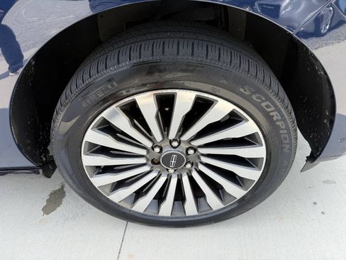 Used 2018 Lincoln Navigator Reserve w/ Technology Package AWD/4WD image 13