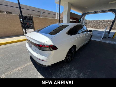 Used 2023 Honda Accord Touring image 4