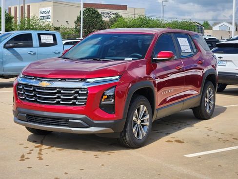 New 2026 Chevrolet Equinox LT FWD image 2