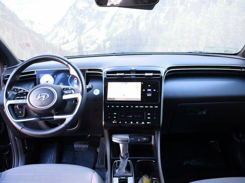 Used 2023 Hyundai Santa Cruz SEL Premium image 18