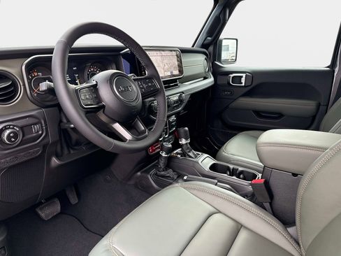 New 2026 Jeep Gladiator Mojave AWD/4WD image 32