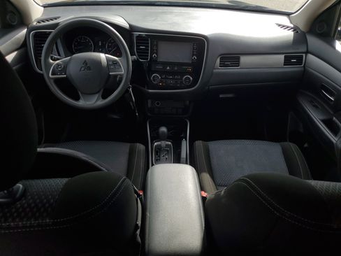Used 2018 Mitsubishi Outlander ES image 15