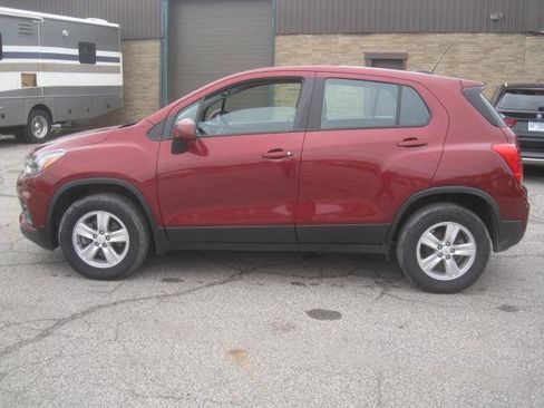 Used 2021 Chevrolet Trax LS AWD/4WD image 8