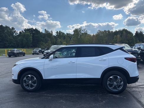 New 2025 Chevrolet Blazer LT w/ Convenience Package image 9