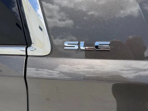 Used 2019 GMC Yukon SLE w/ Convenience Package RWD image 17