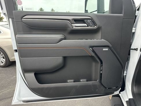 Used 2025 GMC Sierra 2500 AT4 w/ Technology Package image 25