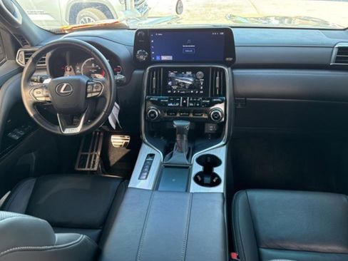 Used 2024 Lexus LX 600 F Sport image 10