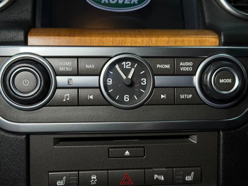 Used 2016 Land Rover LR4 HSE Silver Edition AWD/4WD image 40