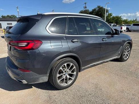 Used 2019 BMW X5 xDrive40i w/ Executive Package AWD/4WD image 3