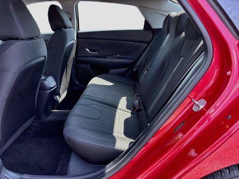 Used 2021 Hyundai Elantra SEL FWD image 26