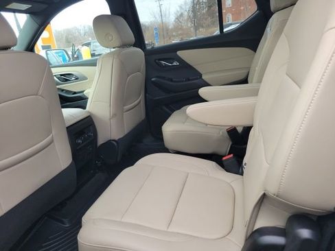Used 2023 Chevrolet Traverse LT w/ LT Premium Package image 27