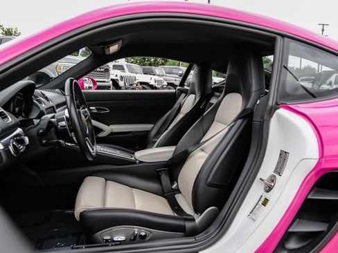 Used 2022 Porsche 718 Cayman RWD image 42