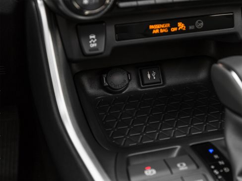 Used 2019 Toyota RAV4 XLE Premium FWD image 42