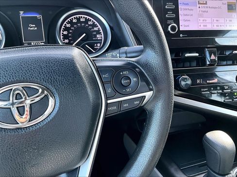 Used 2022 Toyota Camry LE image 24