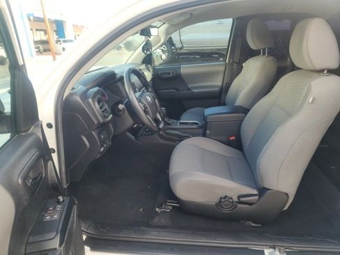 Used 2022 Toyota Tacoma SR image 33