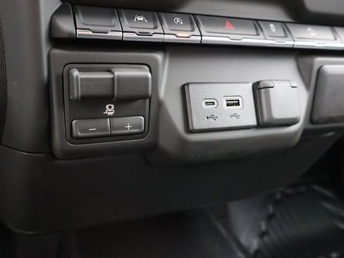 New 2026 Chevrolet Silverado 1500 W/T w/ Z71 Off-Road Package image 14