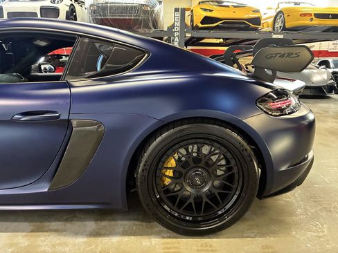 Used 2025 Porsche 718 Cayman GT4 RS RWD image 21