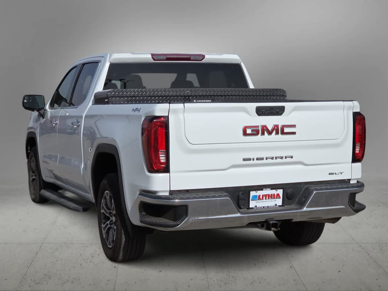 Used 2023 GMC Sierra 1500 SLT AWD/4WD image 7