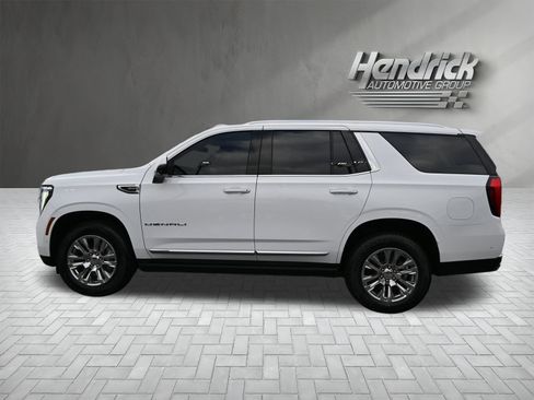 Used 2025 GMC Yukon Denali w/ Sun & Power Step Package image 9
