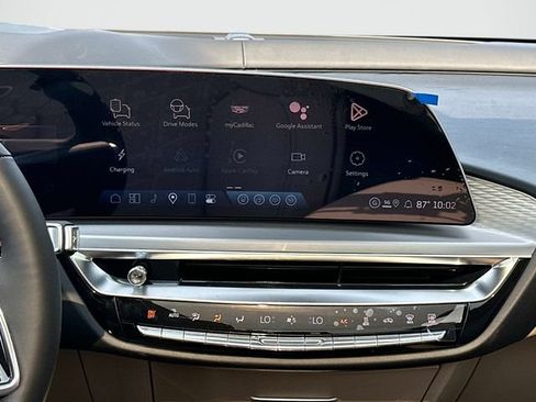 New 2026 Cadillac Lyriq Signature Sport w/ Nappa Leather Package AWD/4WD image 3