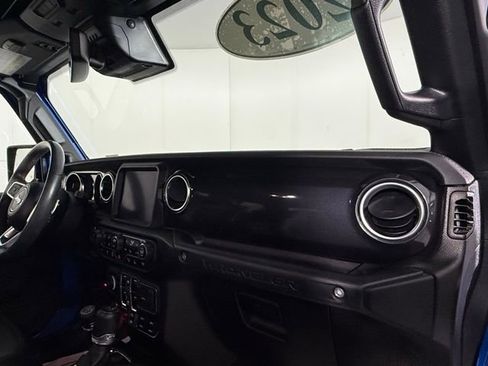 Used 2023 Jeep Wrangler Unlimited Rubicon 392 w/ Xtreme Recon 35" Tire Package AWD/4WD image 31