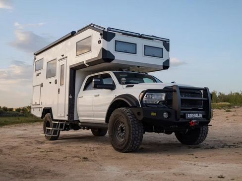 Used 2024 RAM 5500 Limited image 48