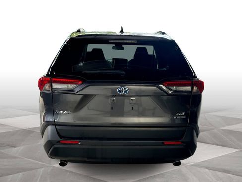 Used 2024 Toyota RAV4 XLE AWD/4WD image 7